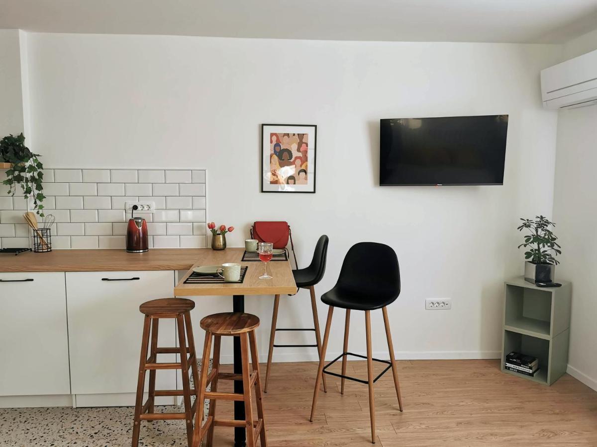 Studio Apartman Mirta I วาราชดีน ภายนอก รูปภาพ