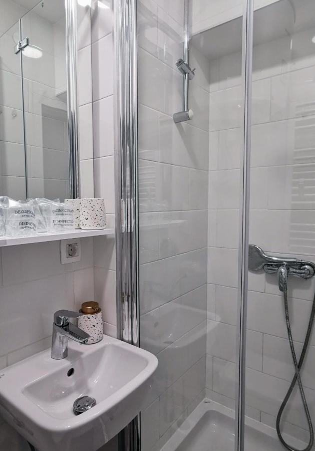 Studio Apartman Mirta I วาราชดีน ภายนอก รูปภาพ